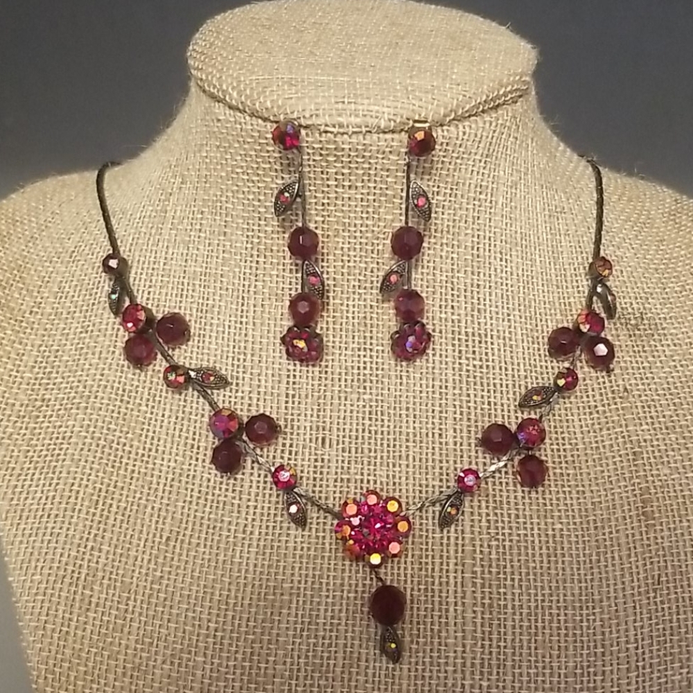 Necklace with Matching Earings